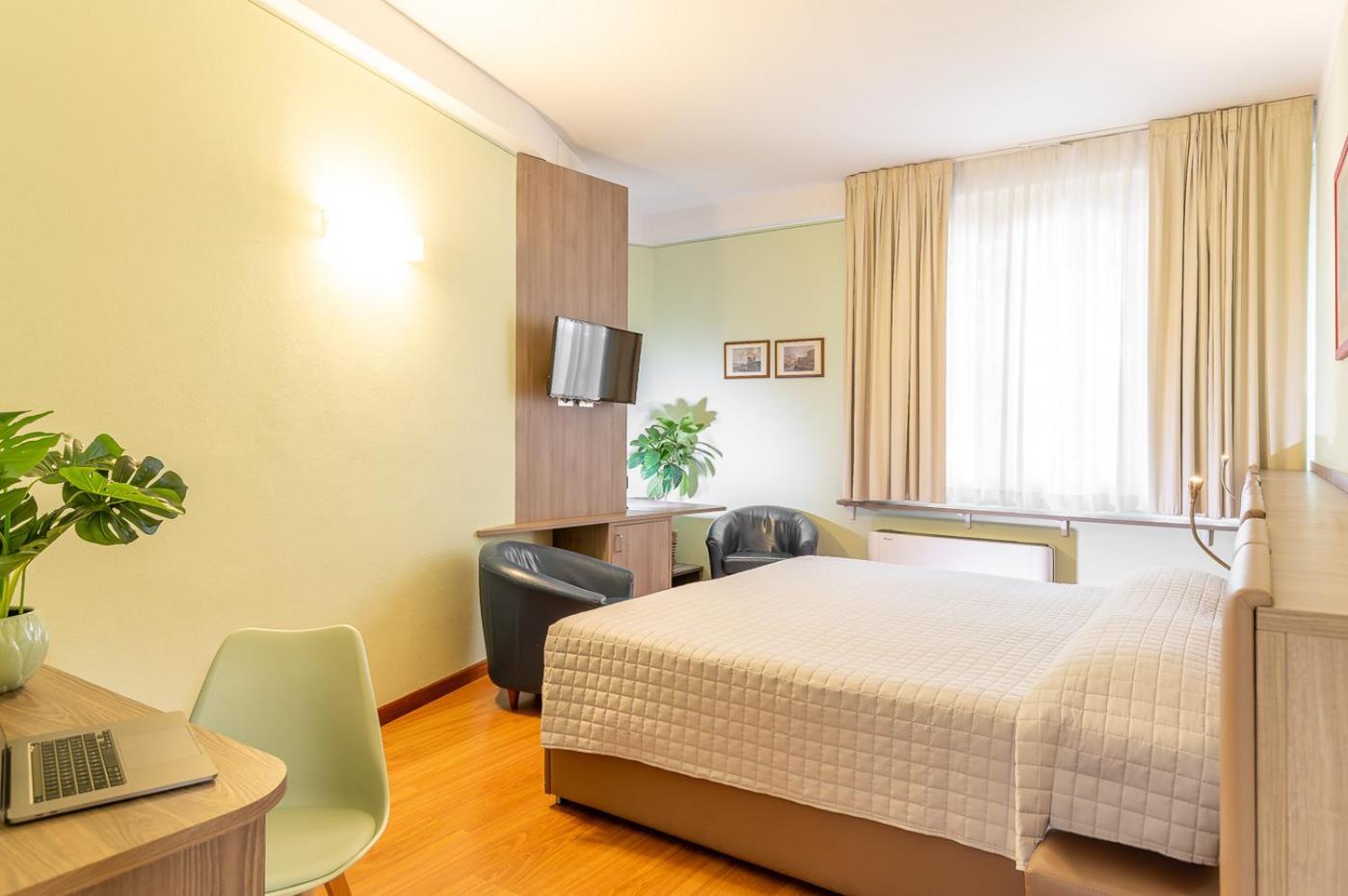 Hotel Zio Имола Экстерьер фото