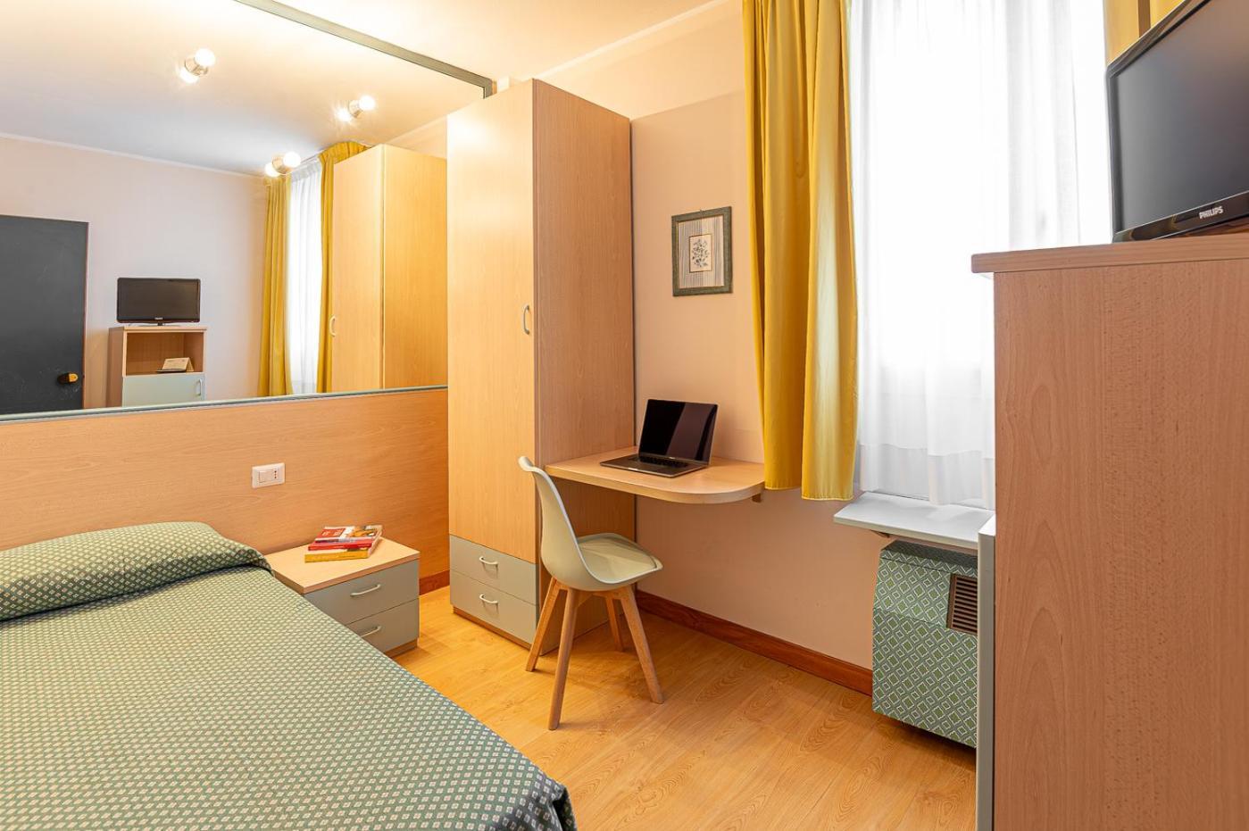 Hotel Zio Имола Экстерьер фото