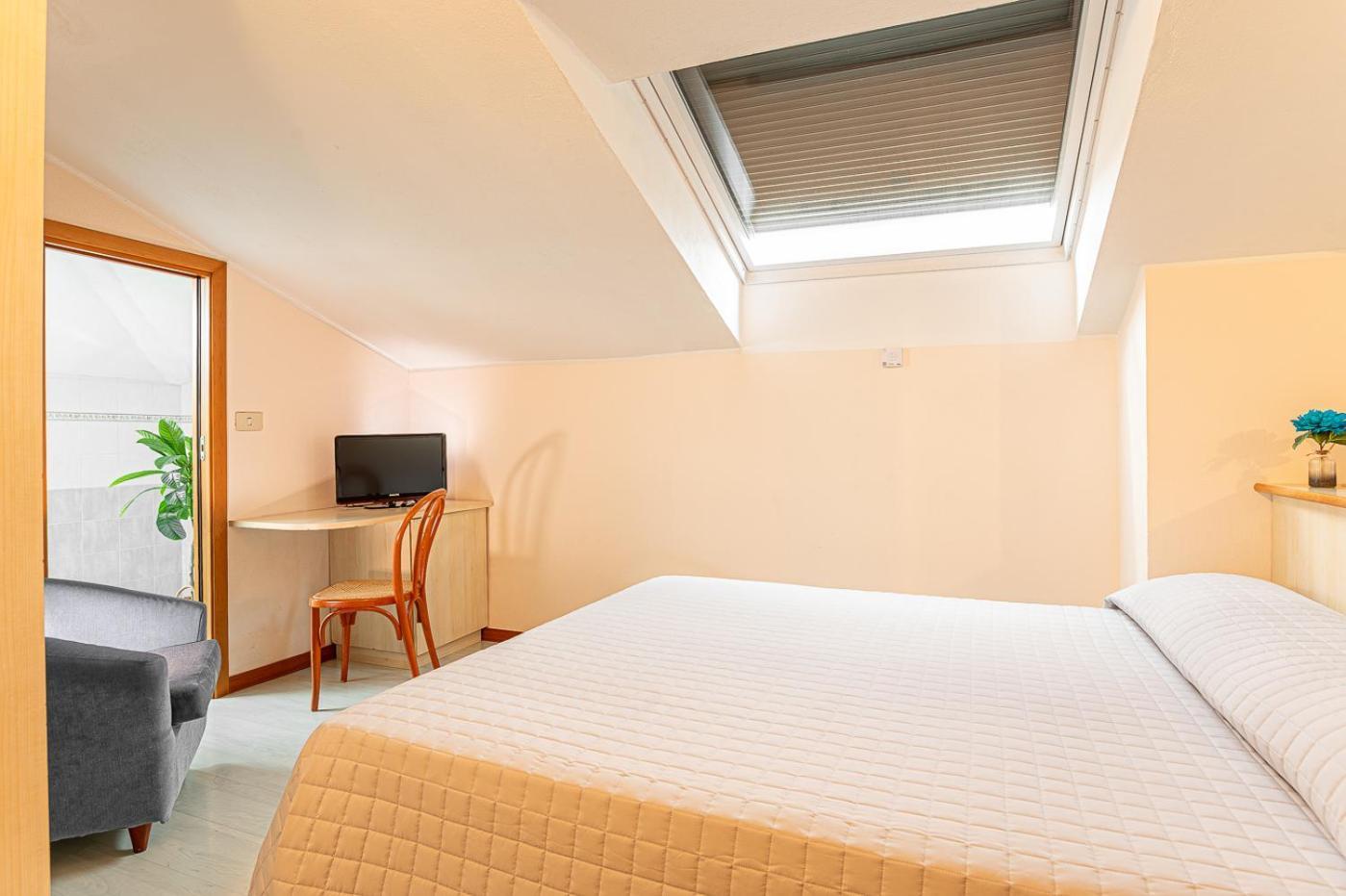 Hotel Zio Имола Экстерьер фото