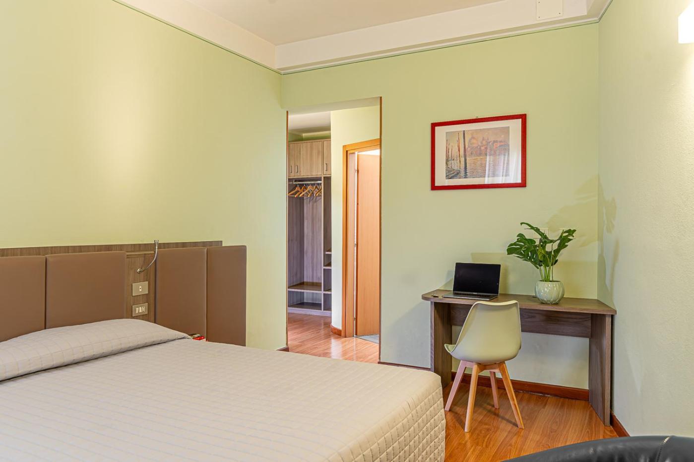 Hotel Zio Имола Экстерьер фото